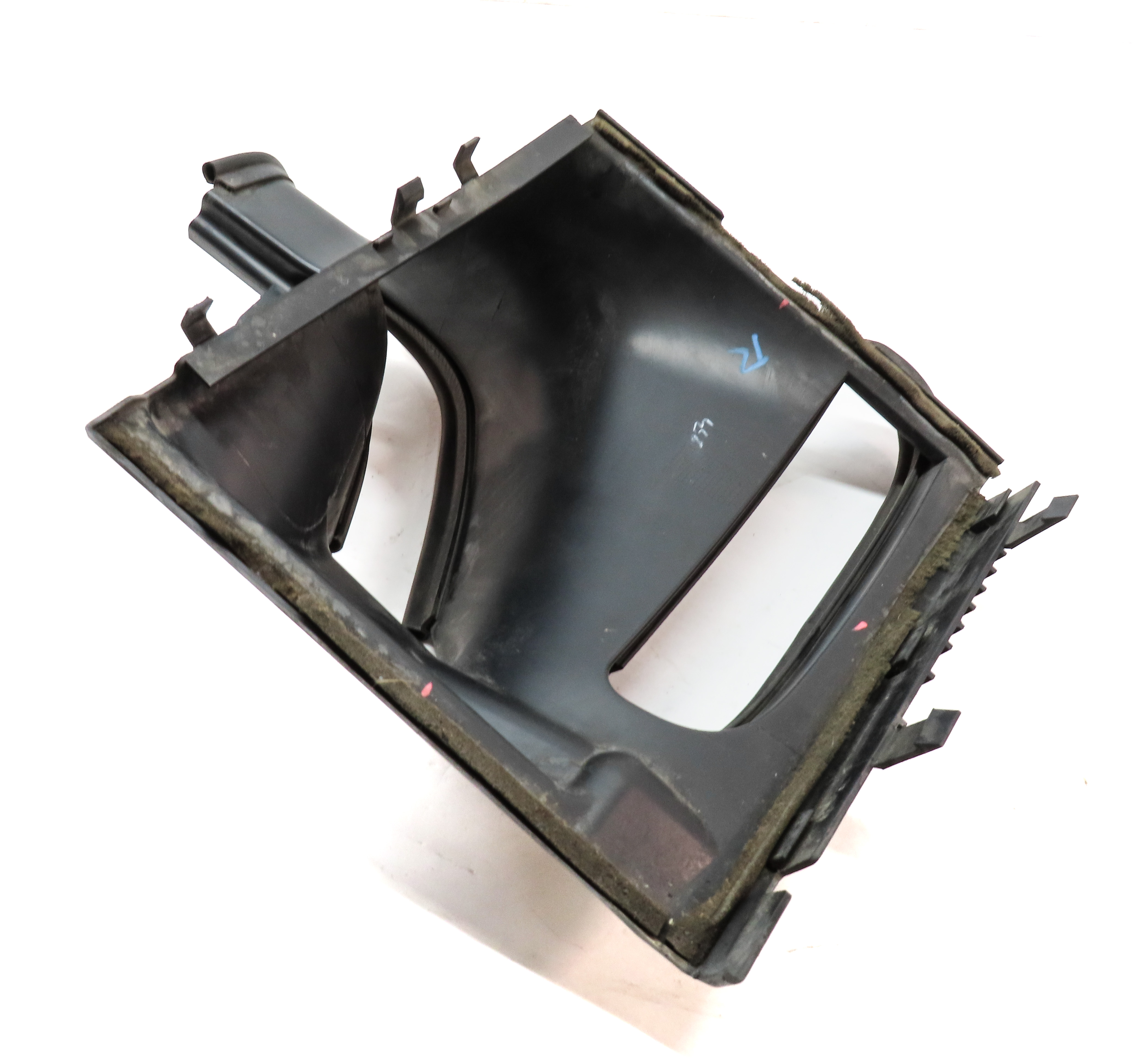 17 ROVER DISCOVERY L462 FRONT RIGHT PASSENGER BUMPER RADIATOR DUCT DEFLECTOR — exact item pictured